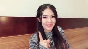 Melihat Keindahan Hidup Via Vallen